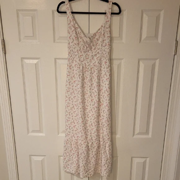 Hollister White and Pink Floral Maxi Dress - Picture 1 of 7